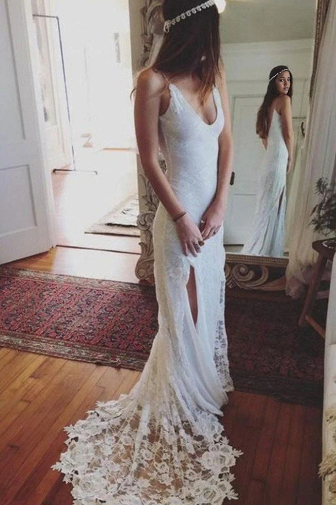 Vestido de novia de sirena con tirantes finos, espalda descubierta y abertura lateral